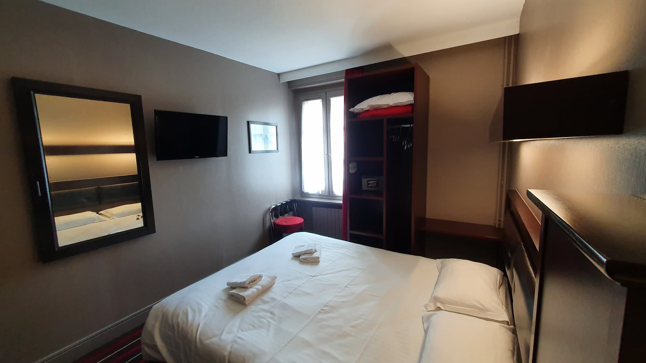 Hôtel de l’Univers — photo 2